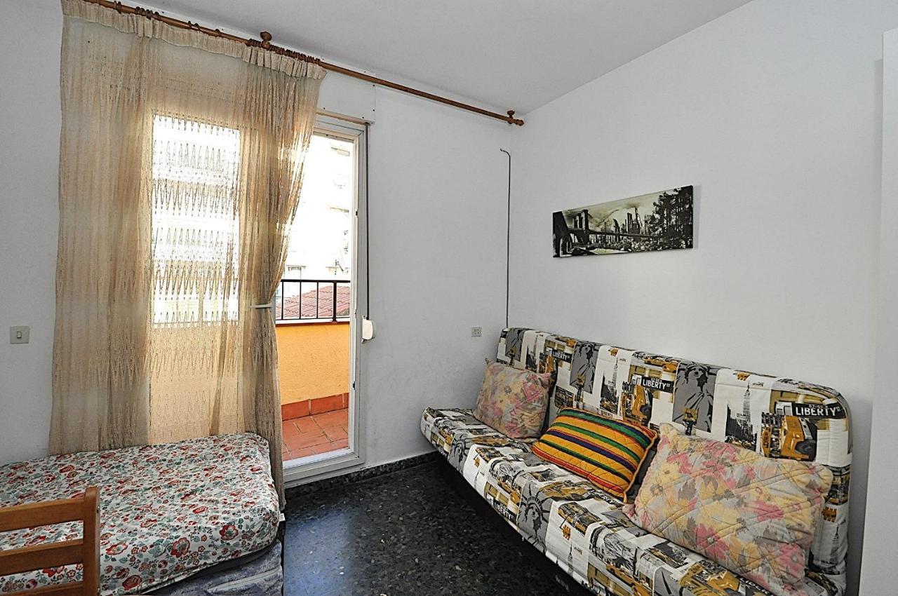 Apartamentos Ar Enjoy Flores Lloret de Mar Ruang foto